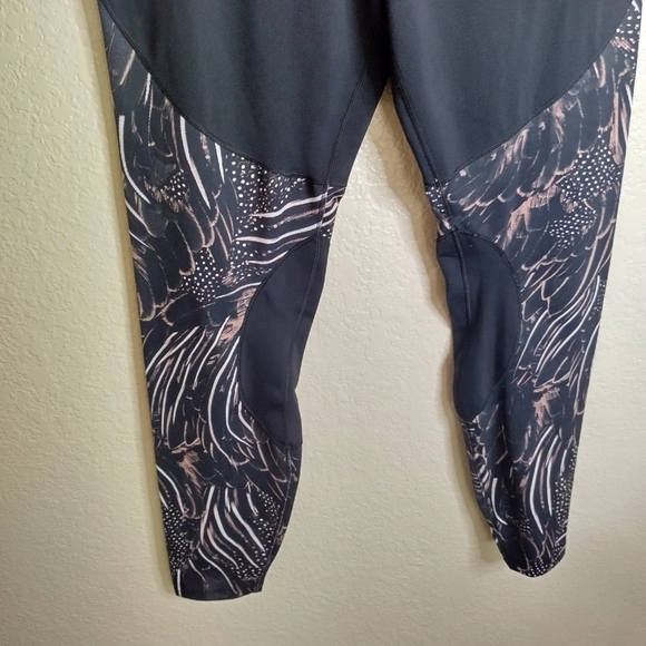 Nike Power Hyper Tight Fit Tights Black Flutter Print Sz L - Picture 4 of 8